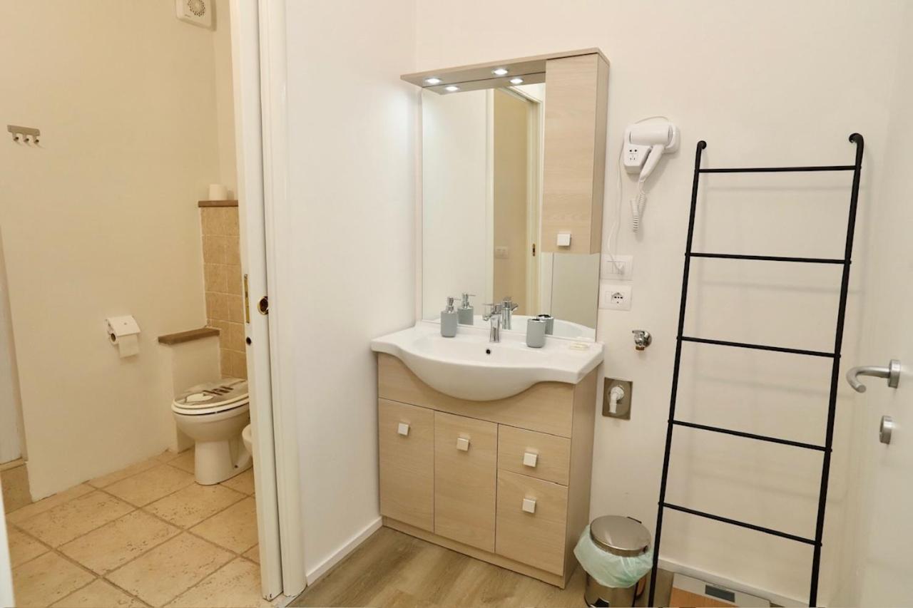 Appartamento Piazzetta Franchi 瓦尔的圣卡西亚诺 外观 照片